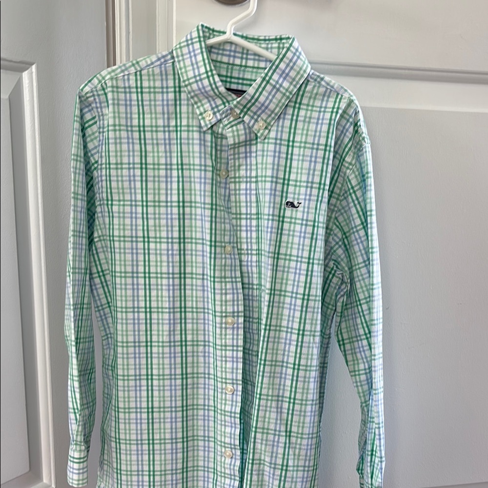 Boys Vineyard Vines plaid shirt EUC